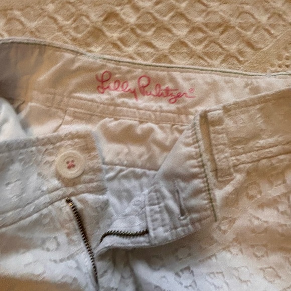 Lilly Pulitzer Walsh Shorts - Picture 3 of 9